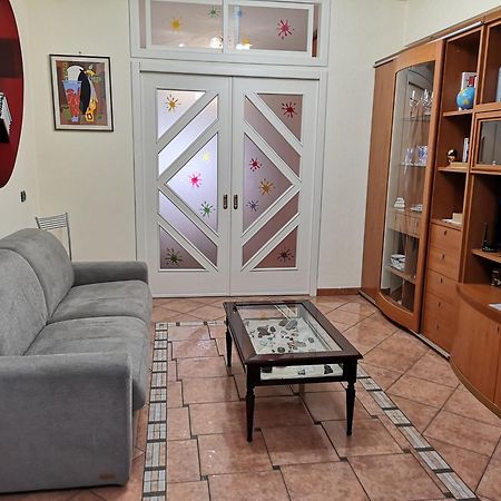 Domus Cornelia Apartment Наполи Екстериор снимка
