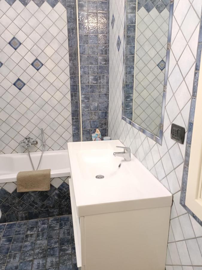 Domus Cornelia Apartment Наполи Екстериор снимка