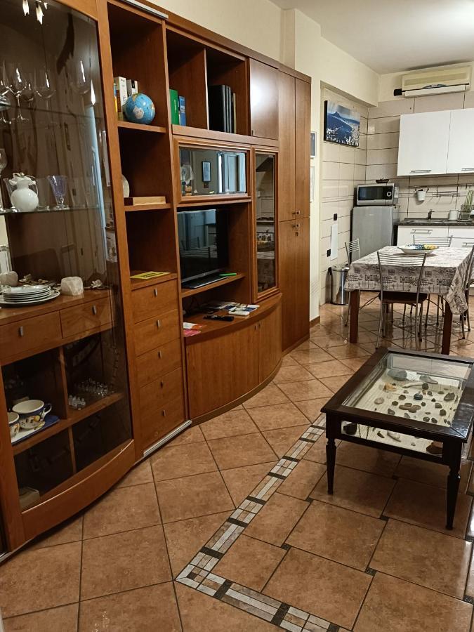 Domus Cornelia Apartment Наполи Екстериор снимка
